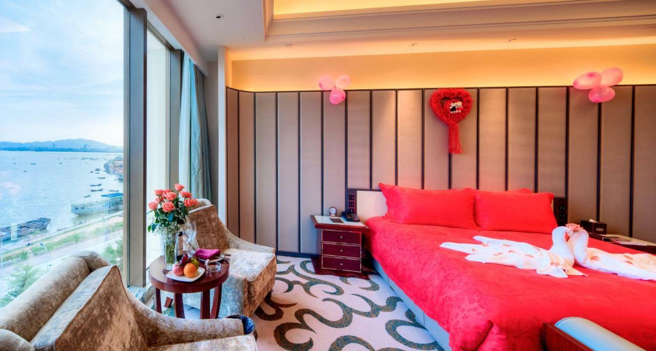 Royal Seaside Hotel And Hot Springs Xiamen Esterno foto
